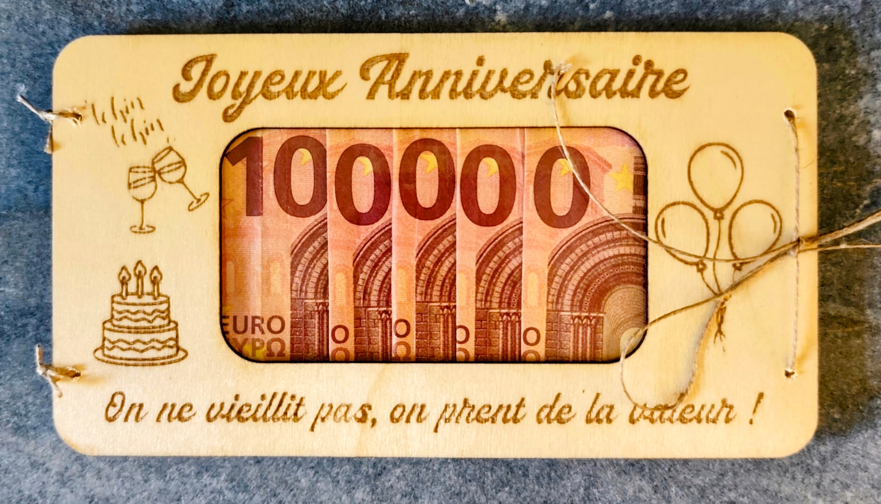 Carte cadeau personnalisée en bois — miniature 3